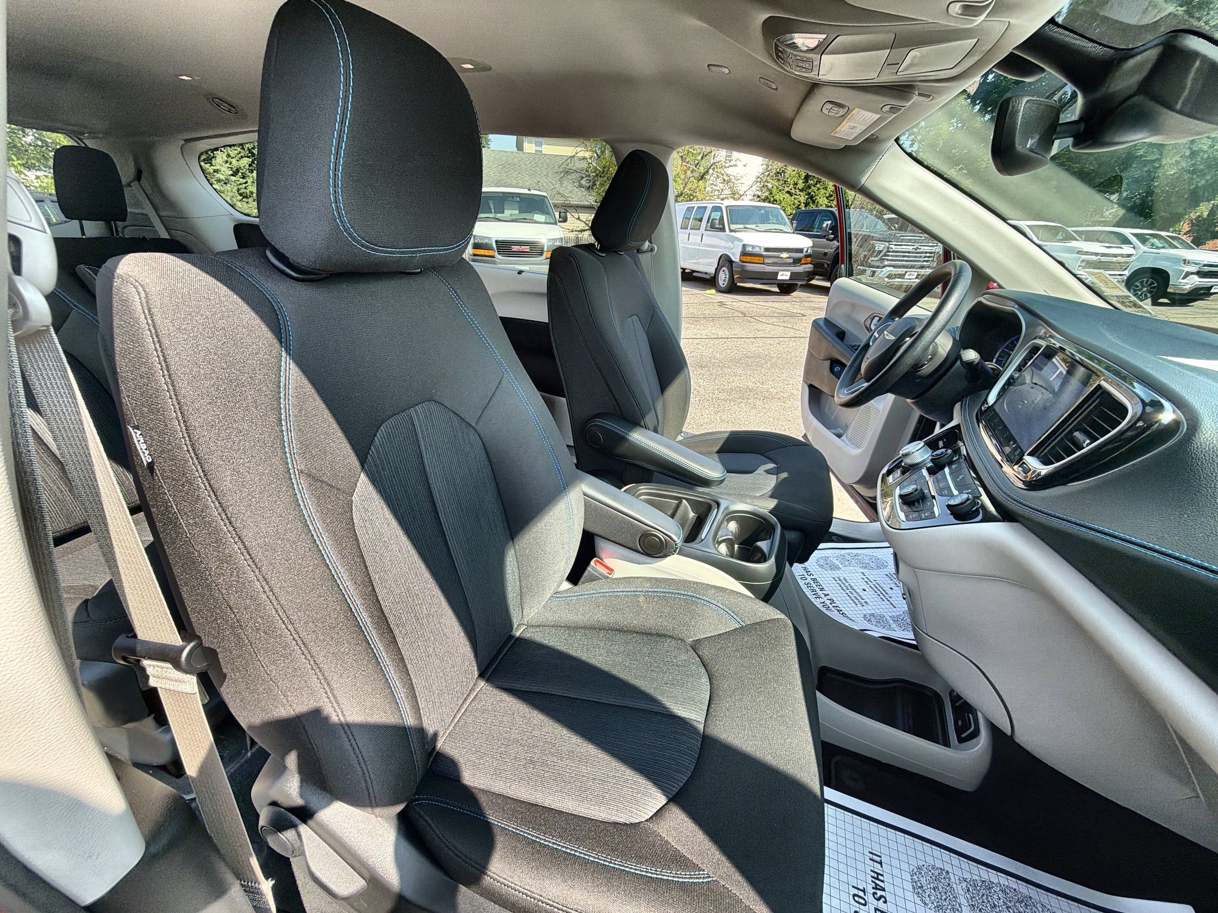 2021 Chrysler Pacifica Hybrid Touring - Photo 29