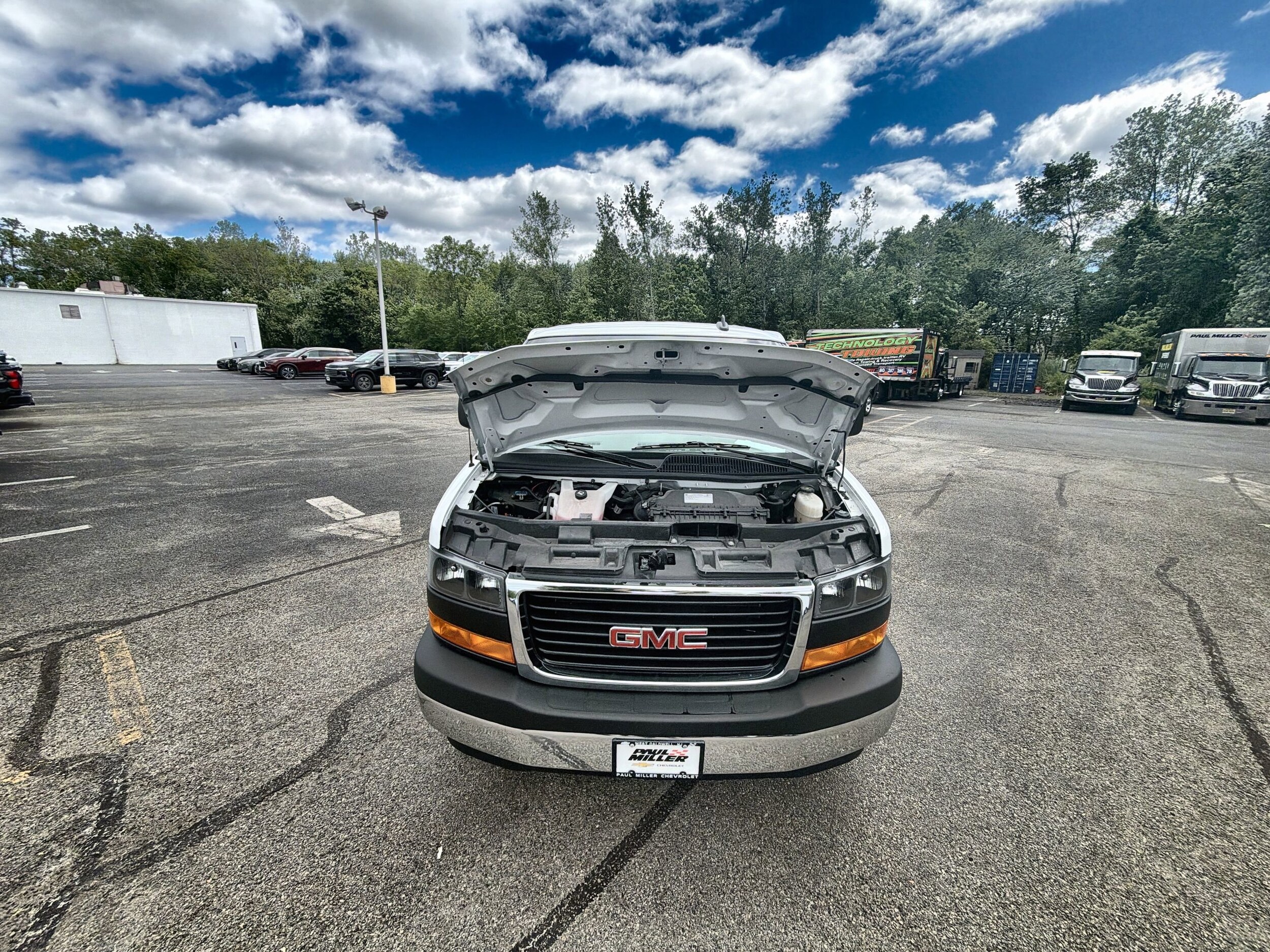 2024 GMC Savana Cargo Work Van - Photo 30