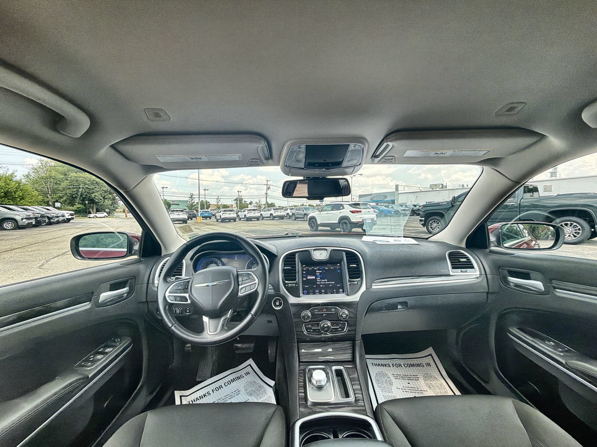 2018 Chrysler 300 Touring - Photo 21