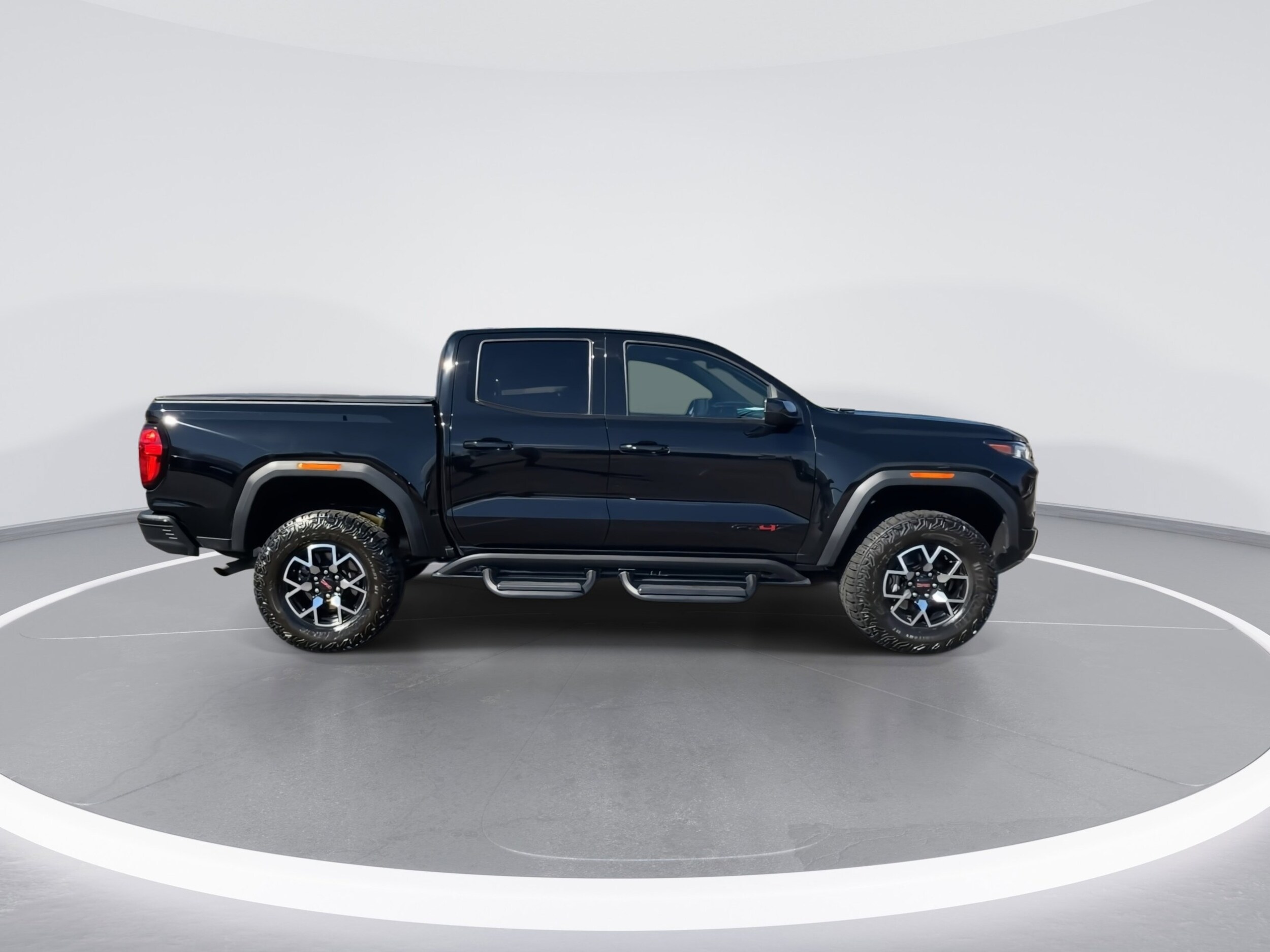 2024 GMC Canyon AT4X - Photo 9