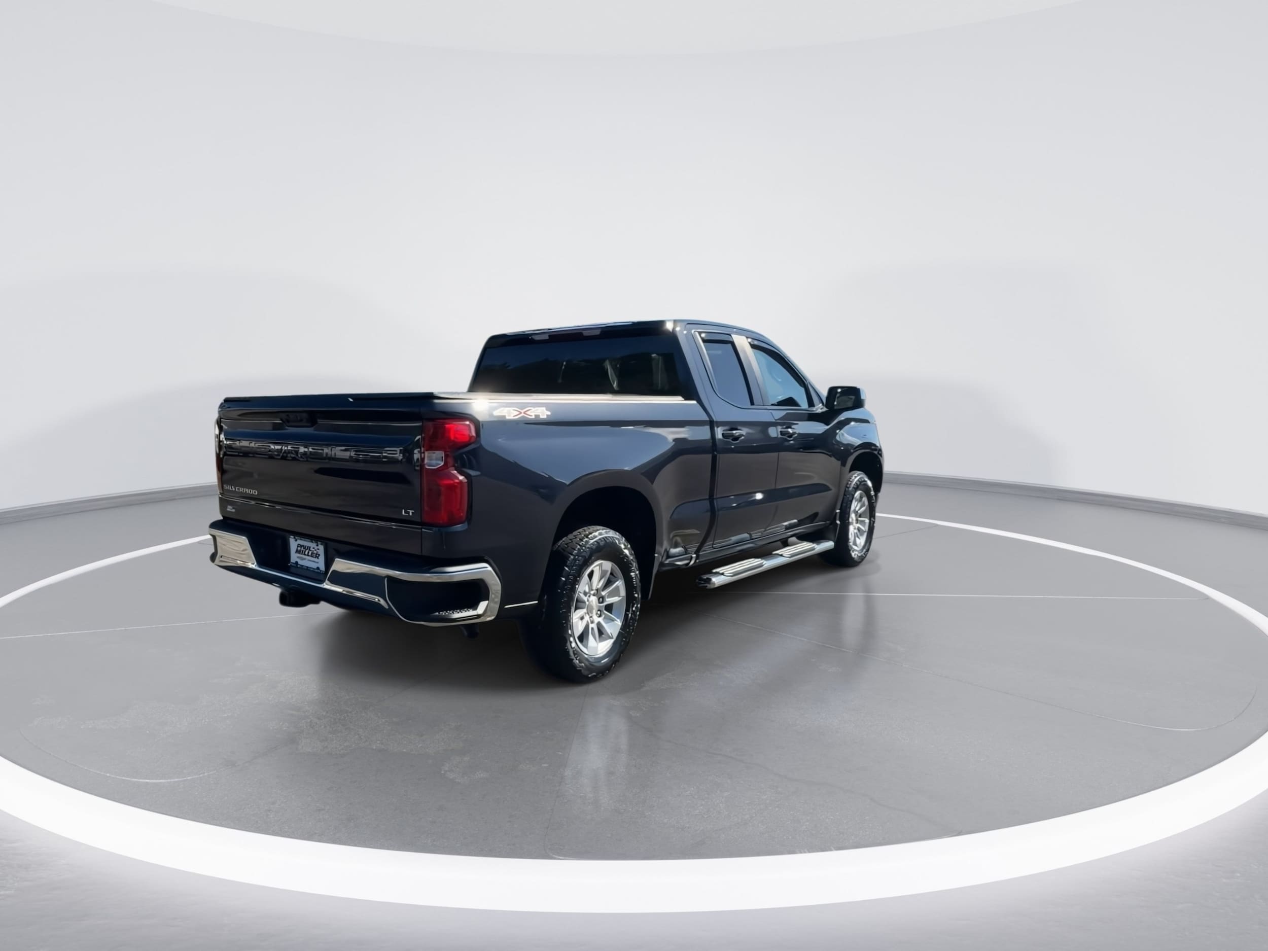 2023 Chevrolet Silverado 1500 LT - Photo 8