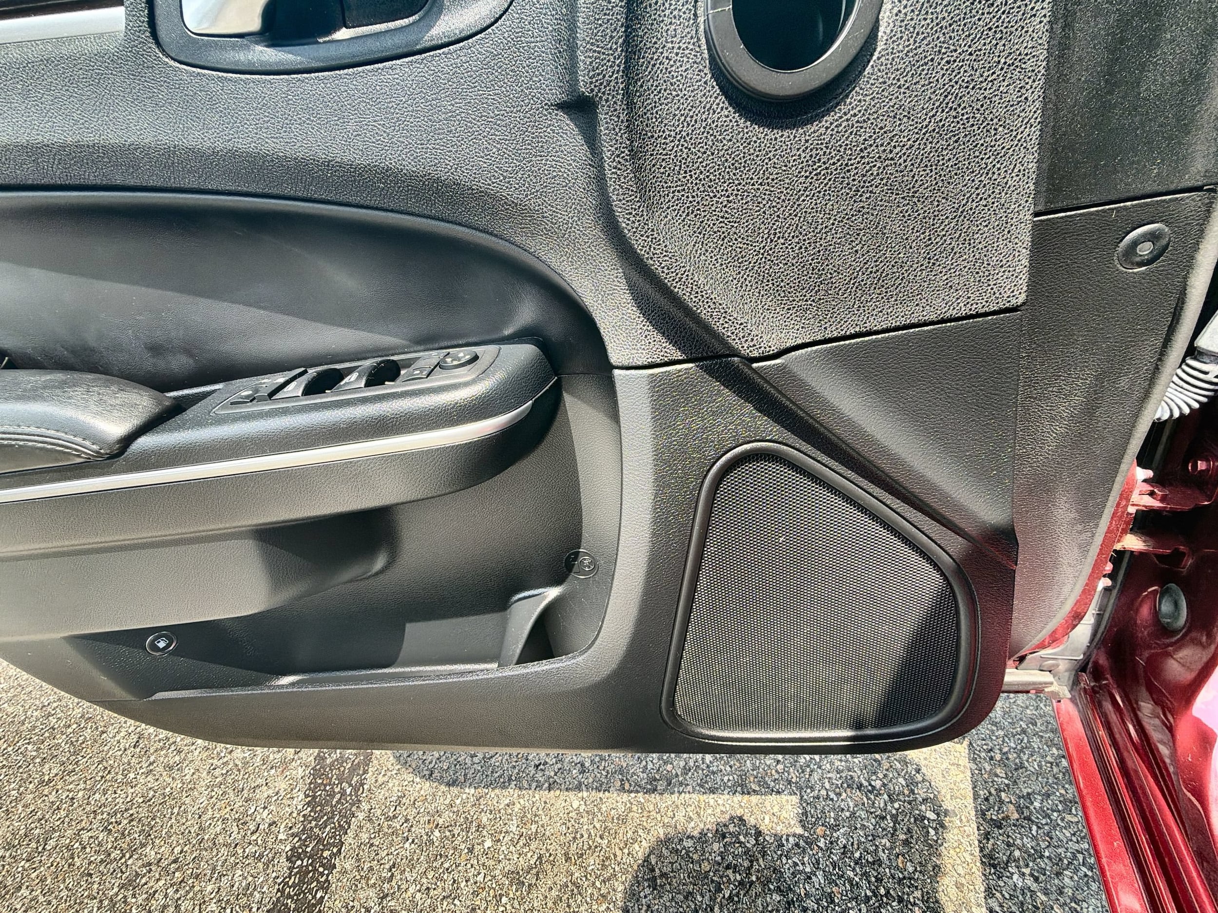 2018 Chrysler 300 Touring - Photo 25