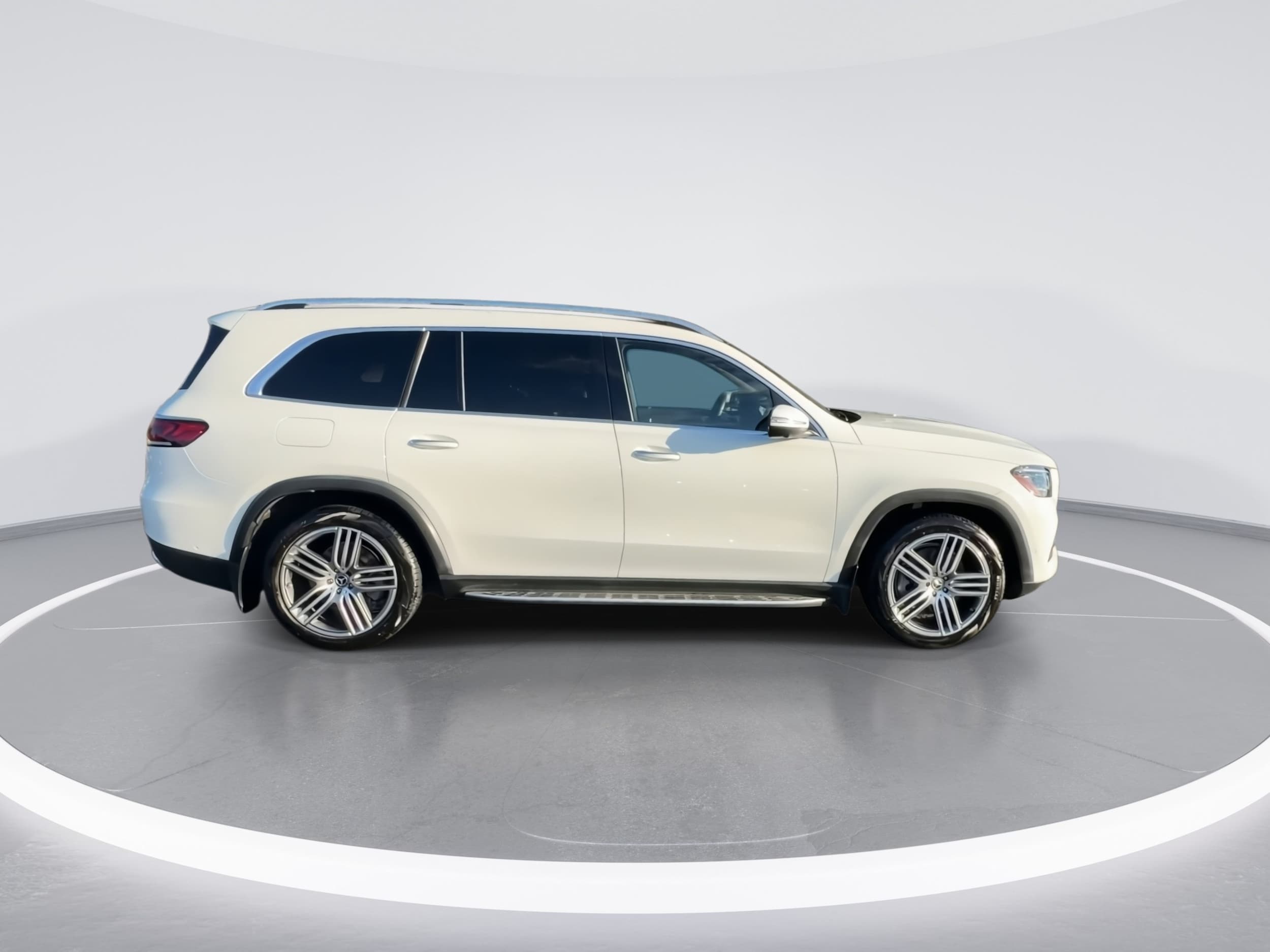2022 Mercedes-Benz GLS GLS450 - Photo 9