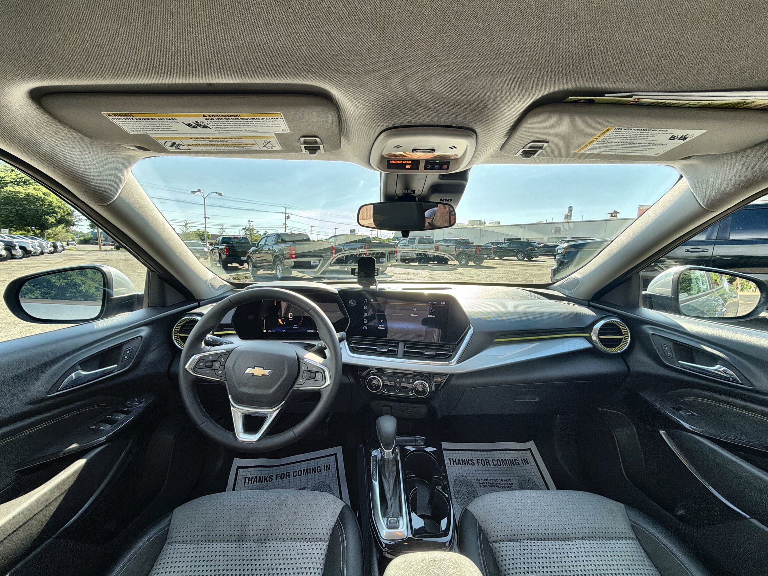 2024 Chevrolet Trax LT - Photo 21