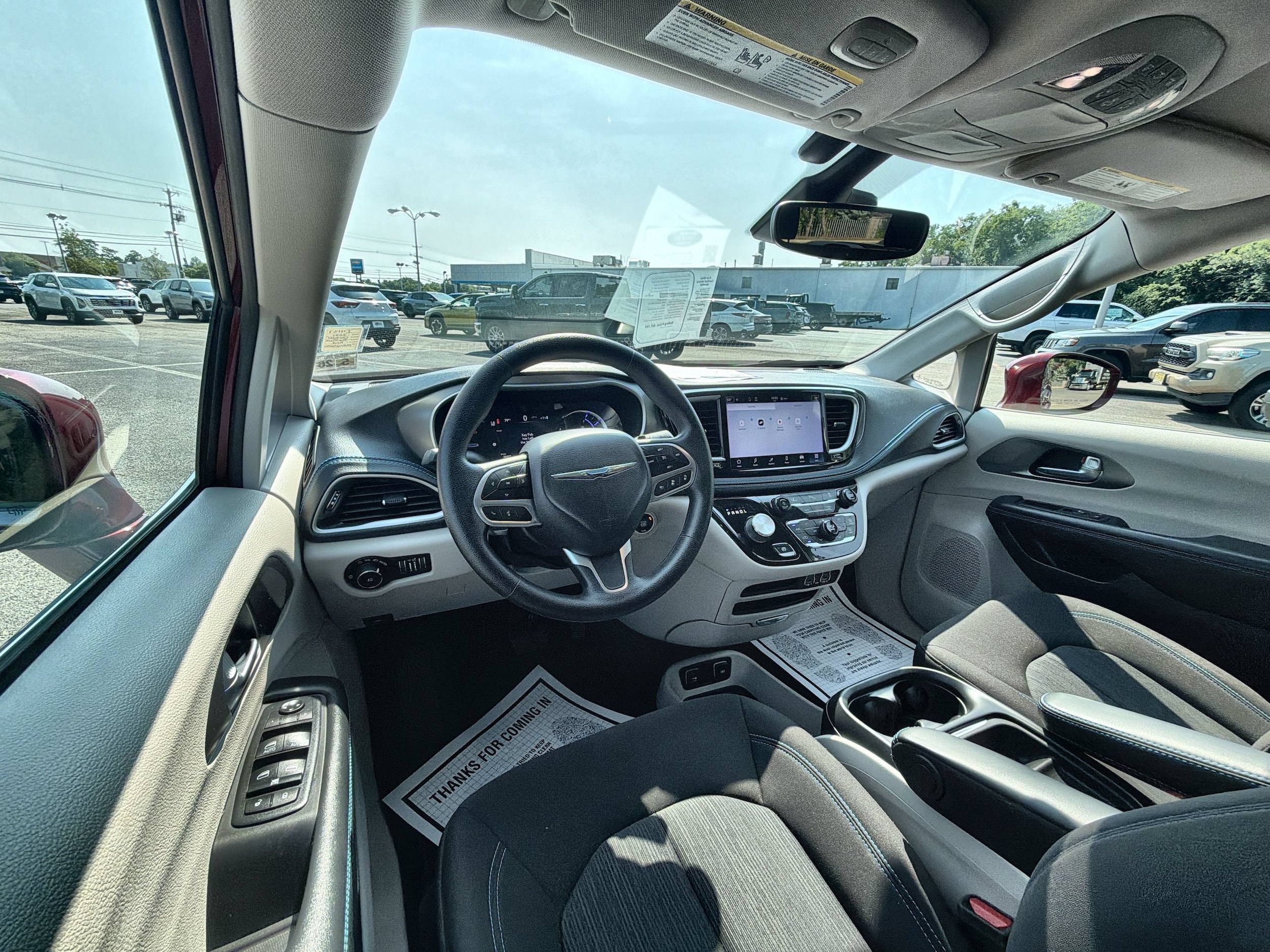 2021 Chrysler Pacifica Hybrid Touring - Photo 10