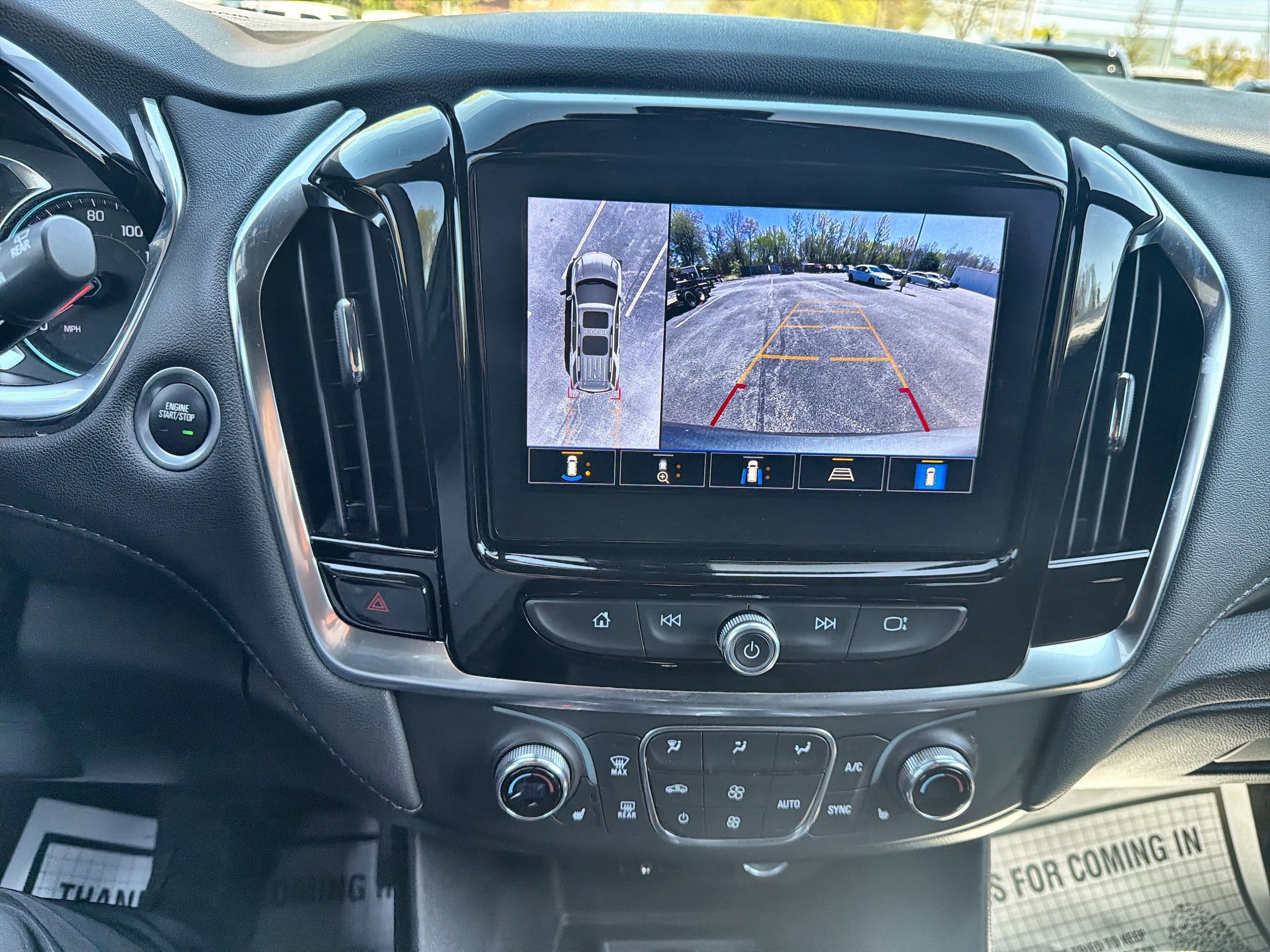 2023 Chevrolet Traverse 1LT - Photo 15