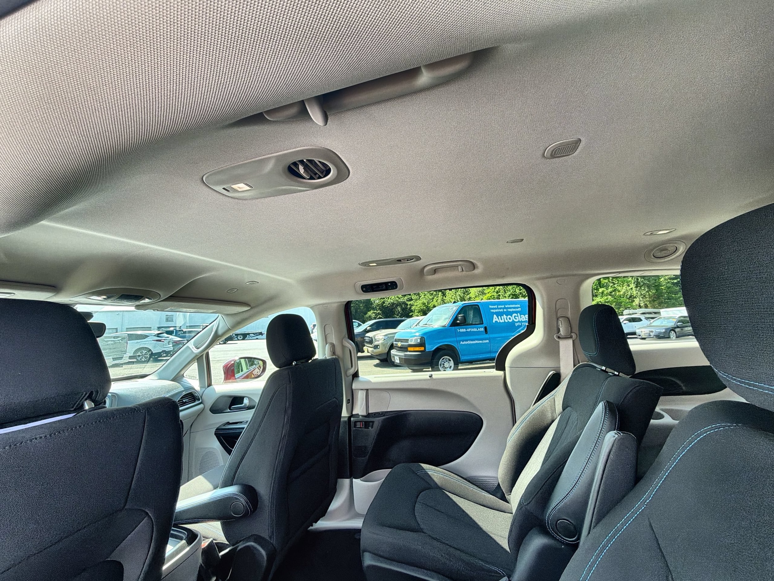 2021 Chrysler Pacifica Hybrid Touring - Photo 19