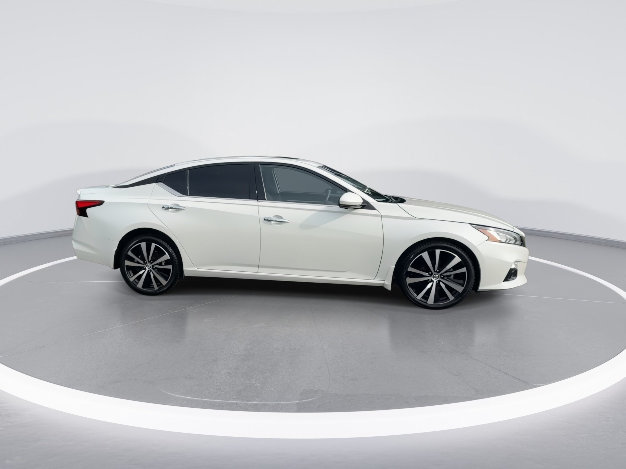 2022 Nissan Altima Platinum - Photo 9