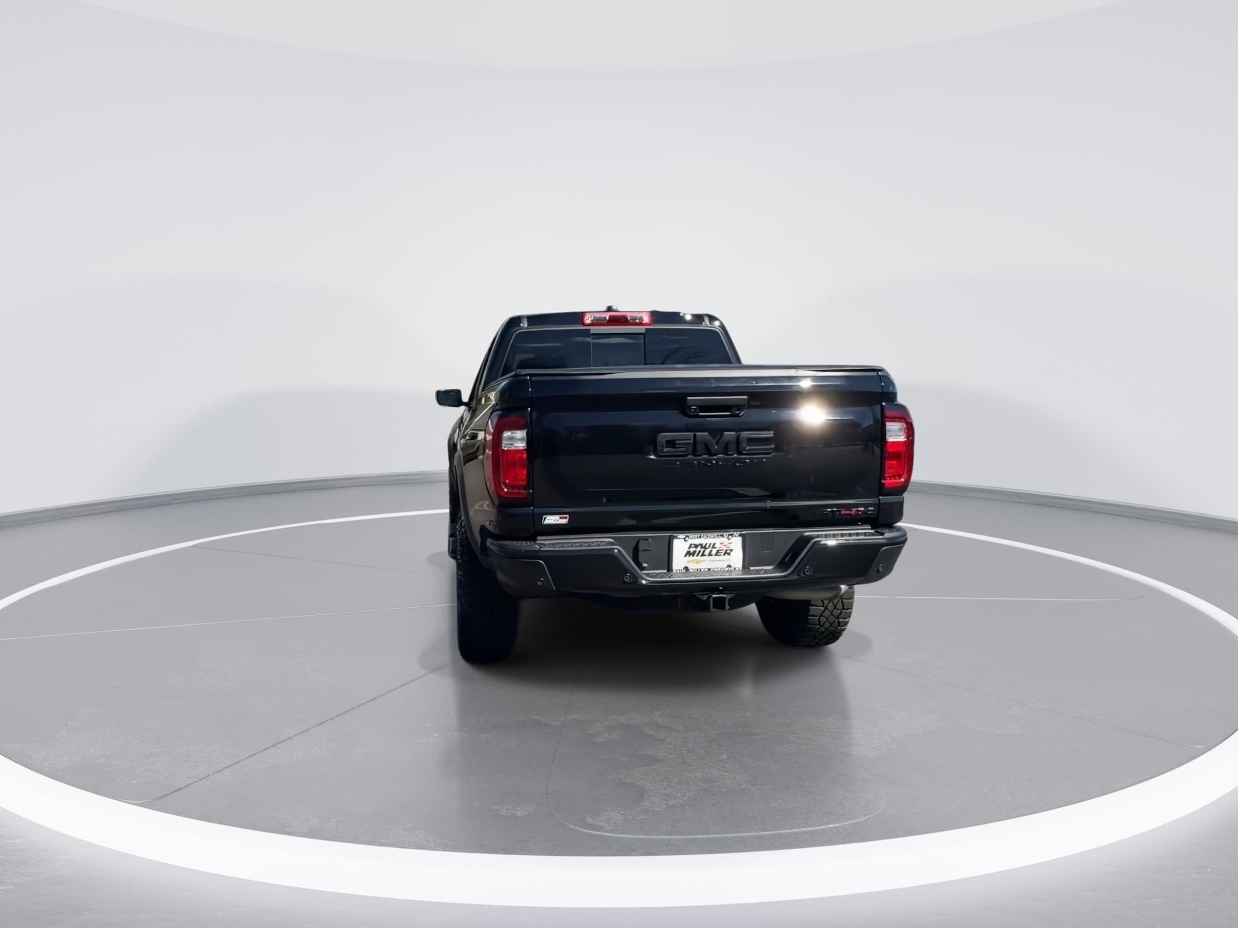 2024 GMC Canyon AT4X - Photo 7