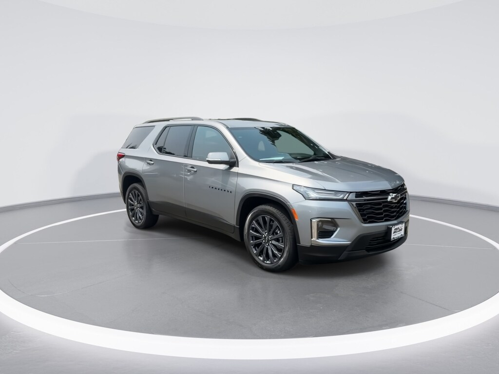 Used 2023 Chevrolet Traverse RS SUV
