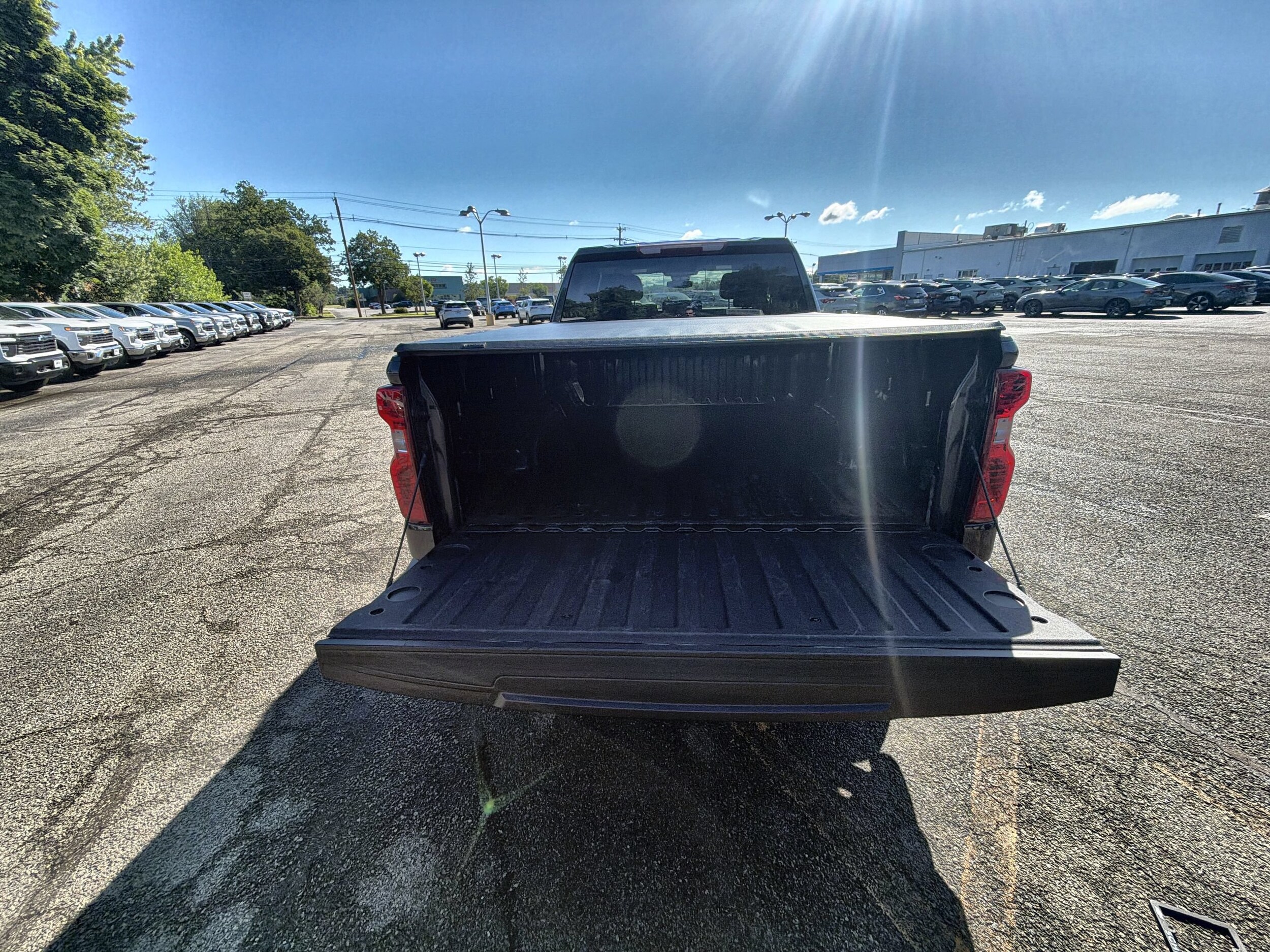 2023 Chevrolet Silverado 1500 LT - Photo 27