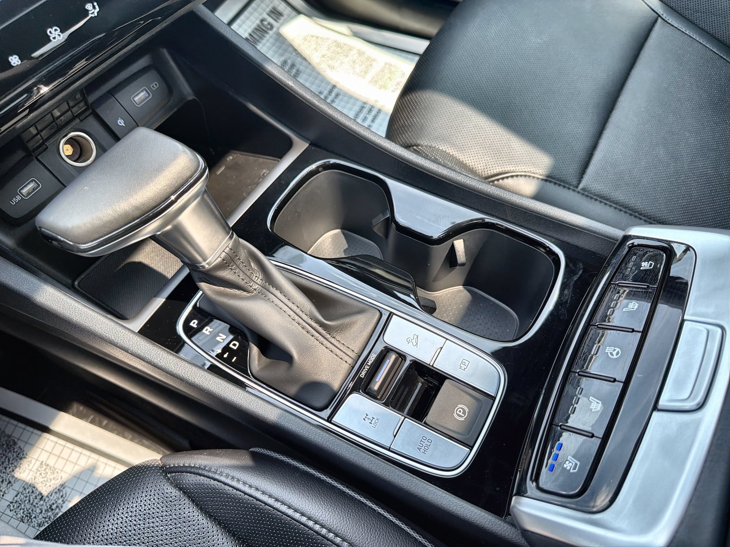 2024 Hyundai Santa Cruz Limited - Photo 16