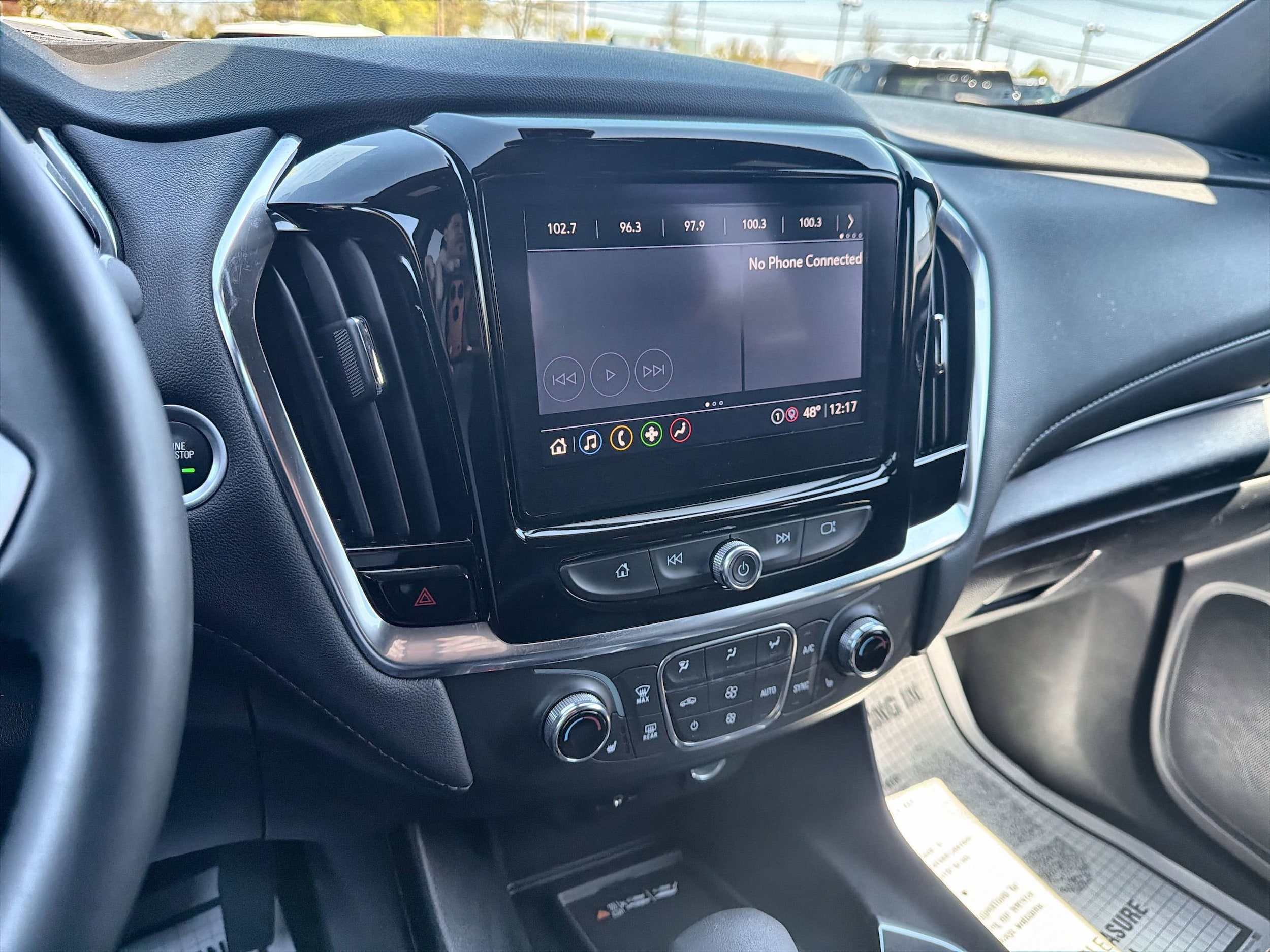 2023 Chevrolet Traverse 1LT - Photo 13