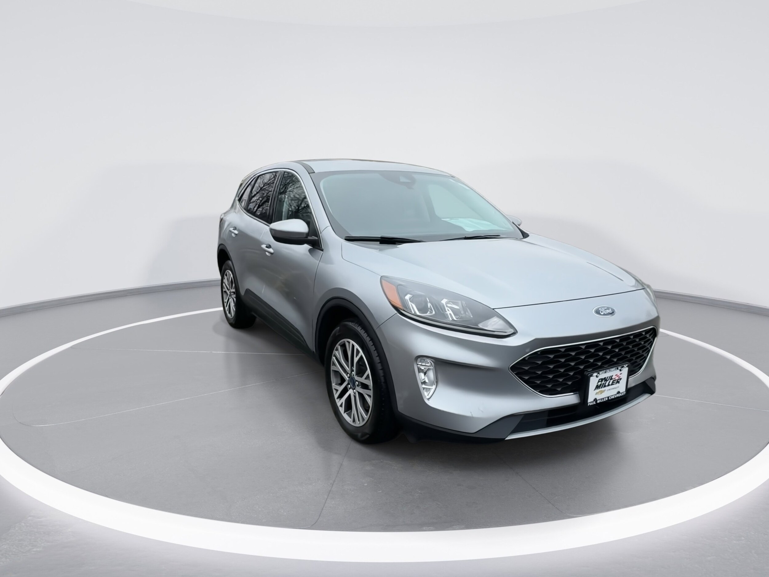 2022 Ford Escape SEL photo 2