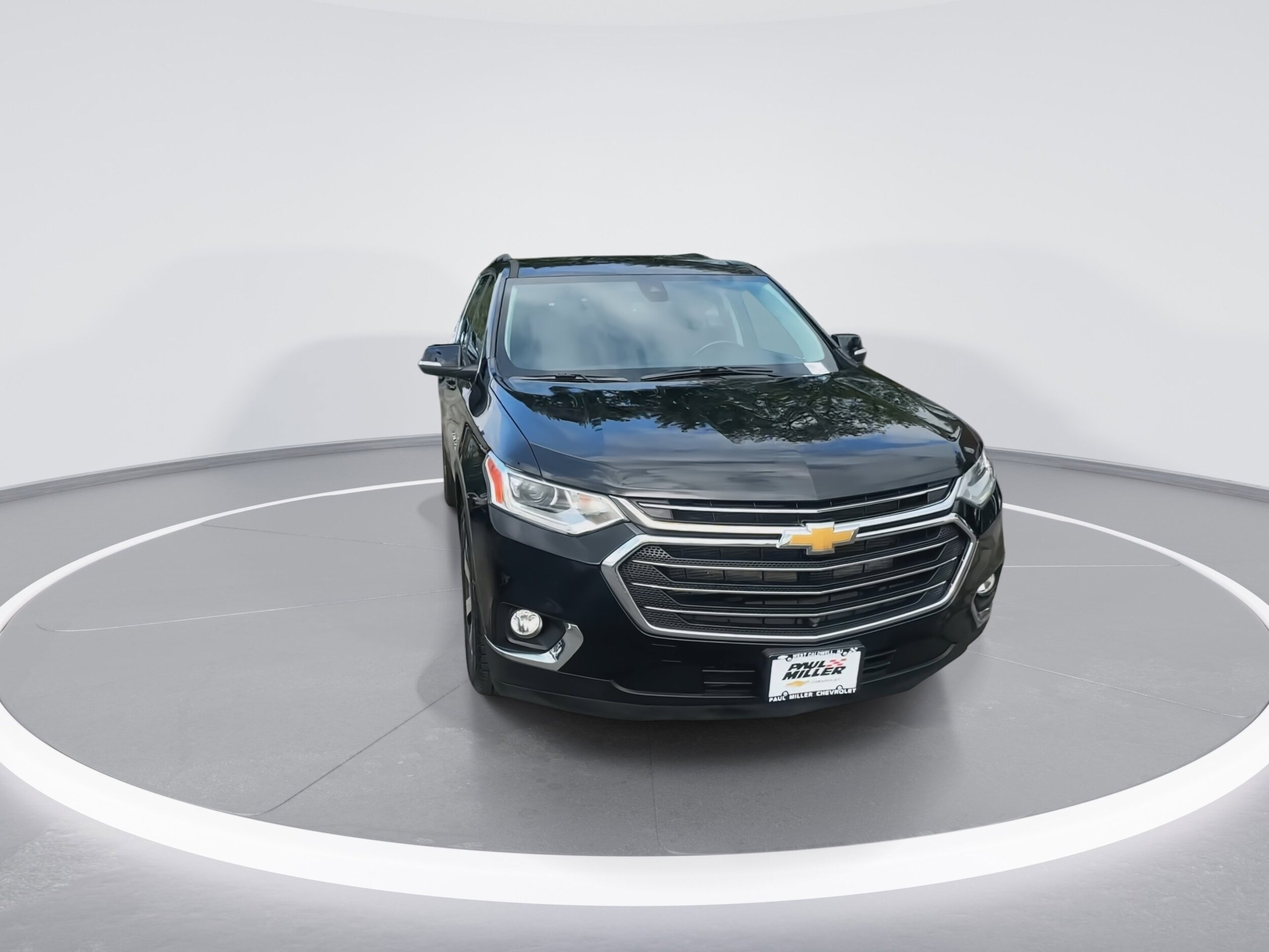 2021 Chevrolet Traverse Leather photo 2