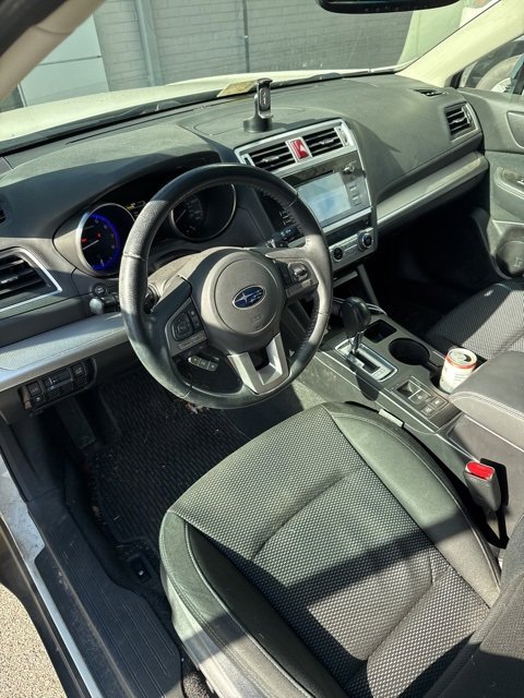 2017 Subaru Outback 2.5i Premium photo 2