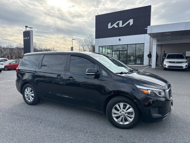2017 Kia Sedona 4D Passenger Van 