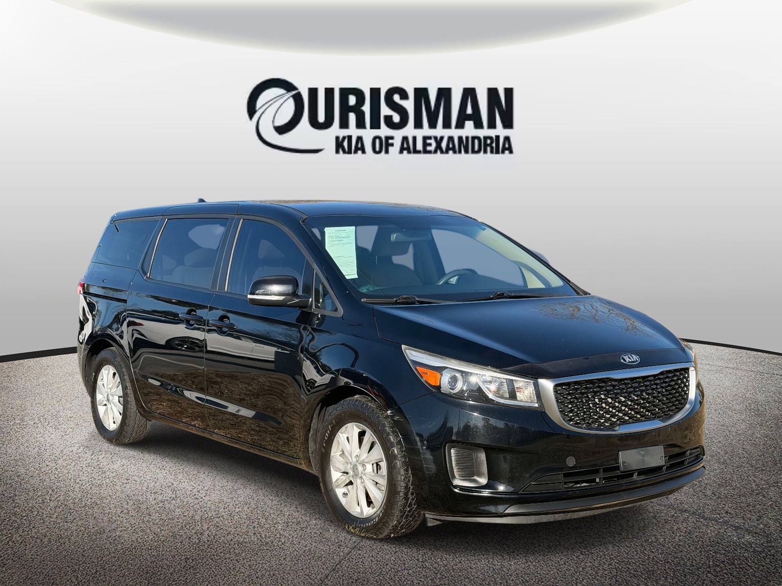2017 Kia Sedona LX's photo