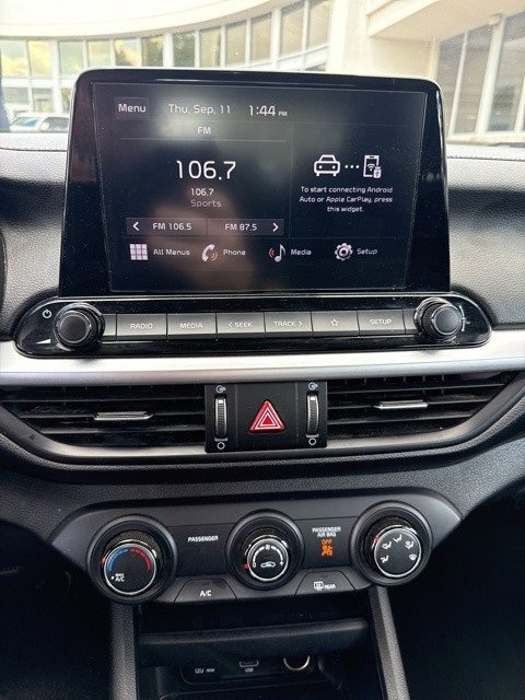 2023 Kia Forte LXS photo 3