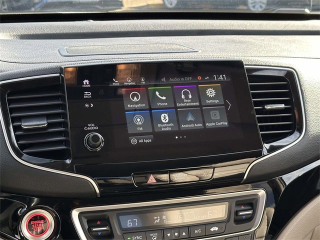 2021 Honda Pilot Touring Sport photo 3