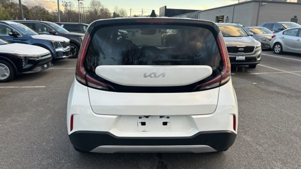 Used 2023 Kia Soul LX 4D Hatchback