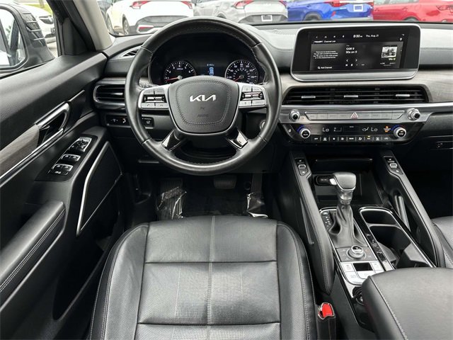 2022 Kia Telluride EX photo 2