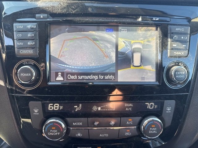 2016 Nissan Rogue SV photo 4