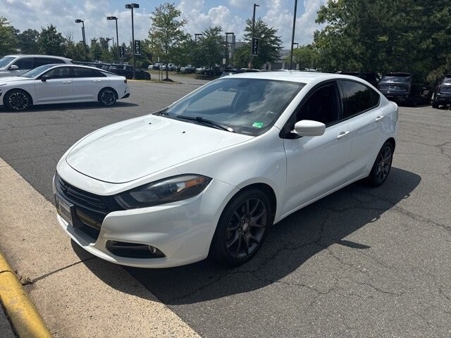 2016 Dodge Dart SXT photo 2