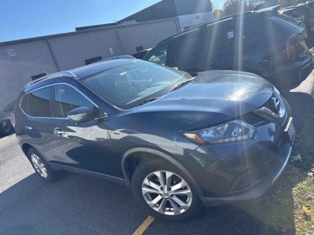 Used 2016 Nissan Rogue SV 4D Sport Utility