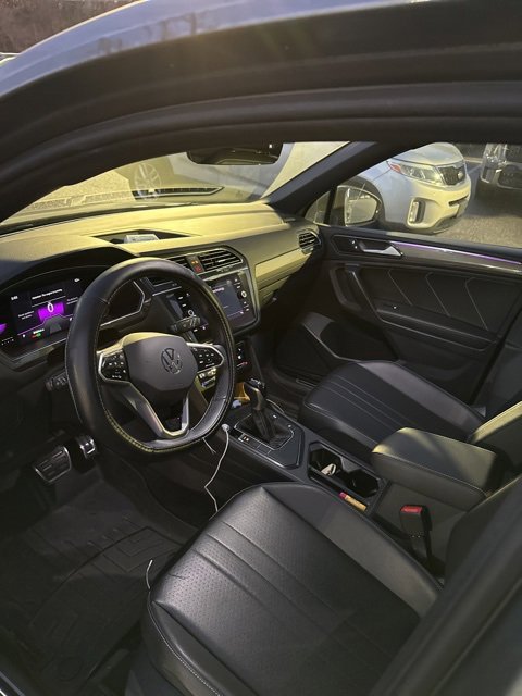 2022 Volkswagen Tiguan SE R-Line Black photo 3