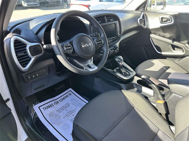 2025 Kia Soul LX photo 2