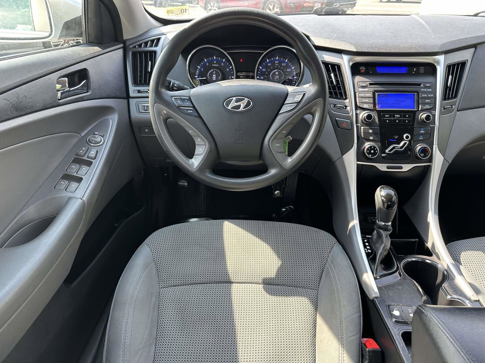 2013 Hyundai Sonata GLS photo 2
