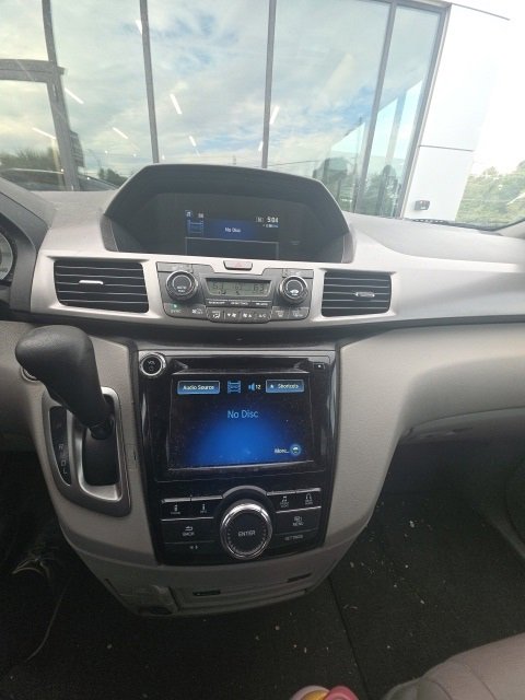 2016 Honda Odyssey EX-L photo 3