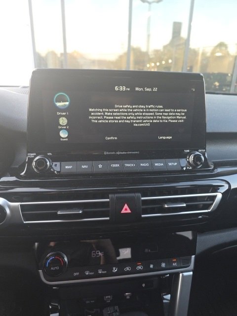 2022 Kia Seltos EX photo 3