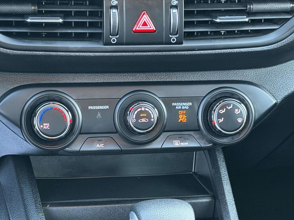 Used 2024 Kia Forte LXS 4D Sedan