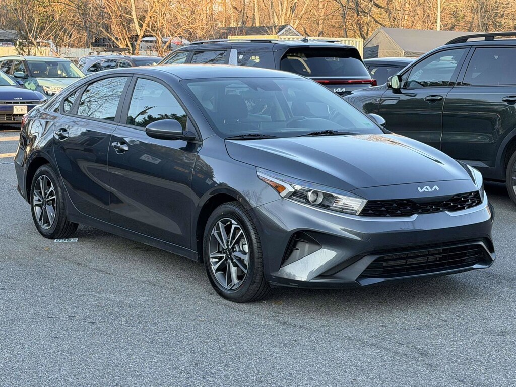 Used 2024 Kia Forte LXS 4D Sedan