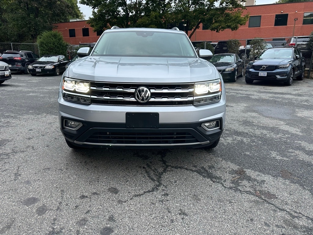 Used 2019 Volkswagen Atlas SEL Premium with VIN 1V2NR2CA2KC620313 for sale in Bethesda, MD