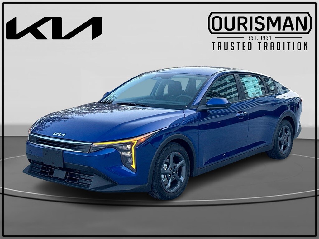 2025 Kia K4 LXS photo 2