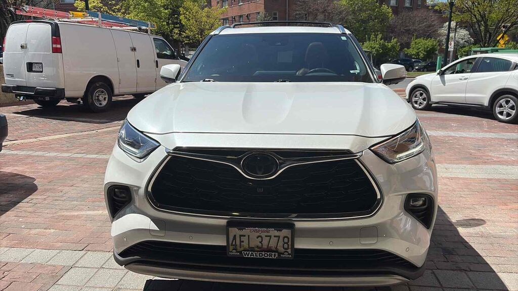 Used 2023 Toyota Highlander Platinum SUV