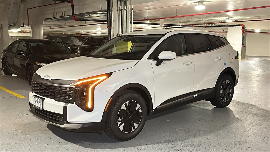 2026 Kia Sportage Hybrid LX photo 2