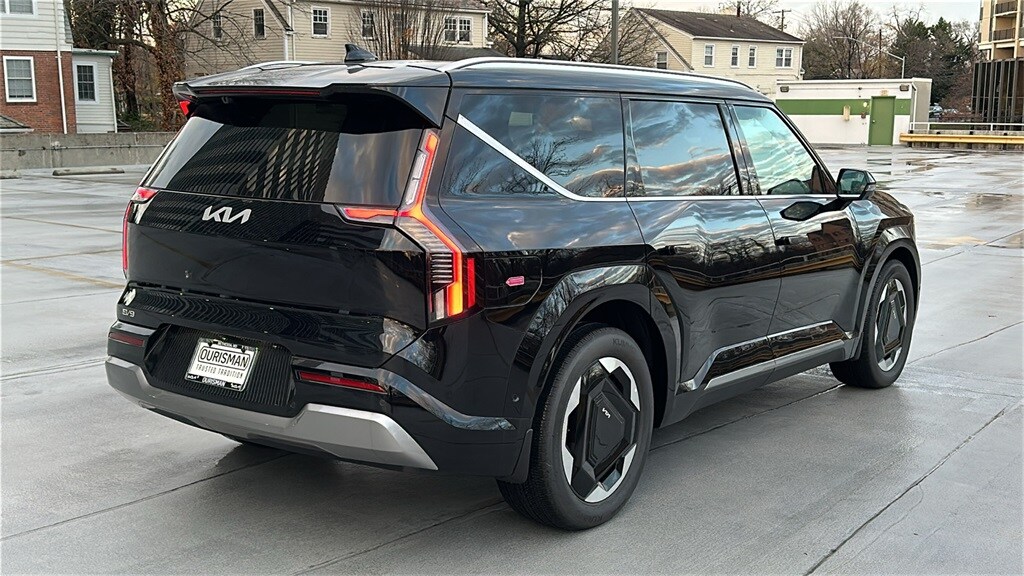 2026 Kia EV9 Land photo 3