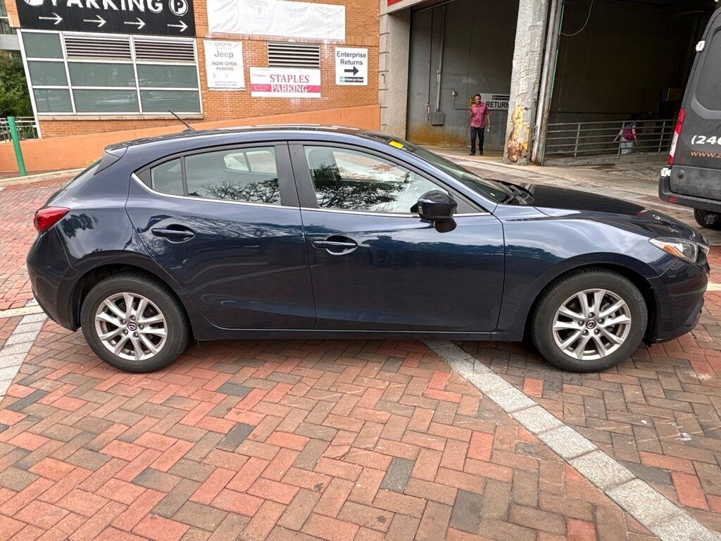 Used 2016 Mazda Mazda3 i Sport Hatchback
