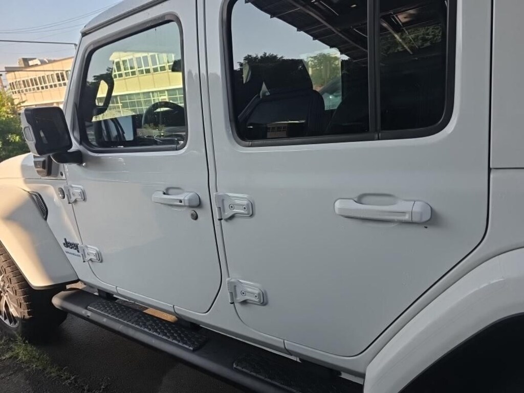 Used 2024 Jeep Wrangler 4xe High Altitude SUV