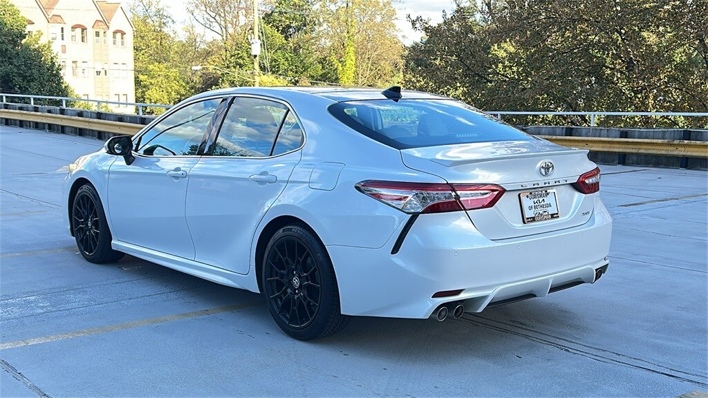 2020 Toyota Camry XSE photo 3
