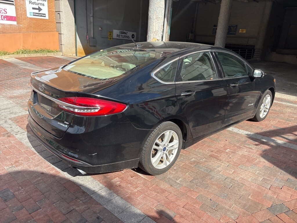 Used 2018 Ford Fusion Hybrid SE Sedan