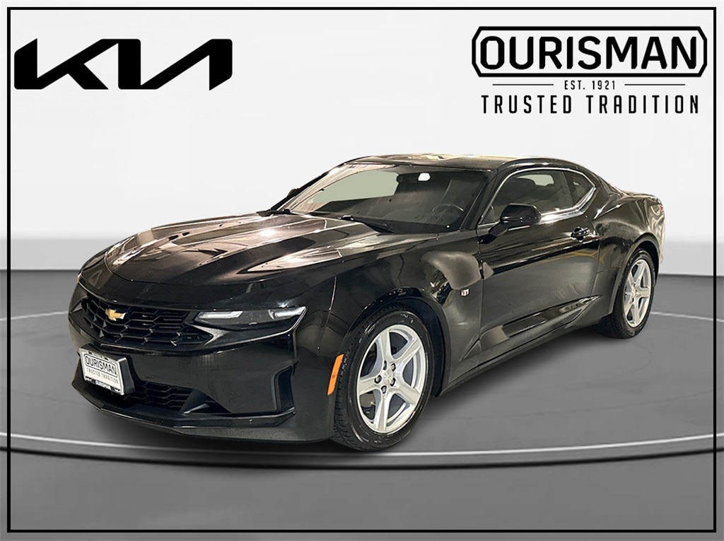 Used 2019 Chevrolet Camaro 1LT with VIN 1G1FB1RX4K0148092 for sale in Chevy Chase, MD