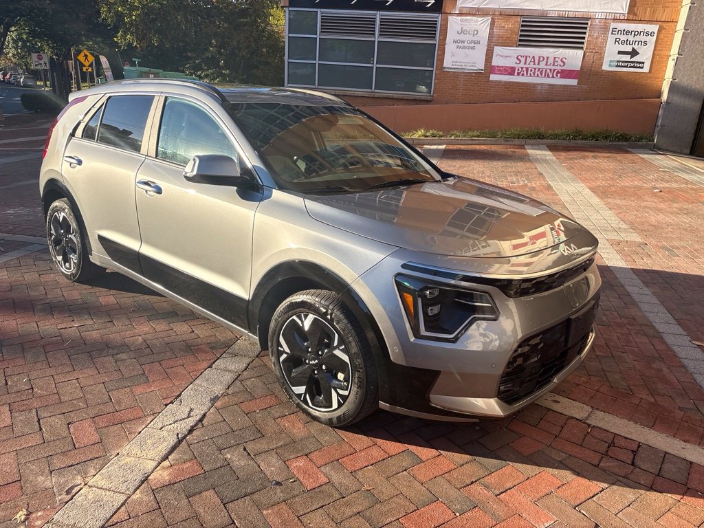 Certified 2023 Kia Niro EV Wave SUV