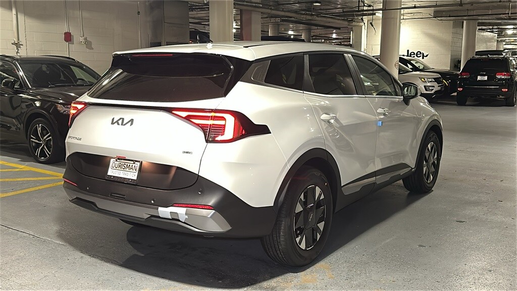 2026 Kia Sportage Hybrid LX photo 4