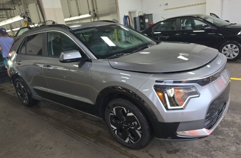 Certified 2025 Kia Niro EV Wind SUV