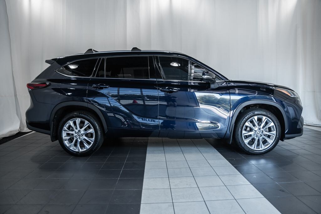 Used 2024 Toyota Highlander Limited SUV
